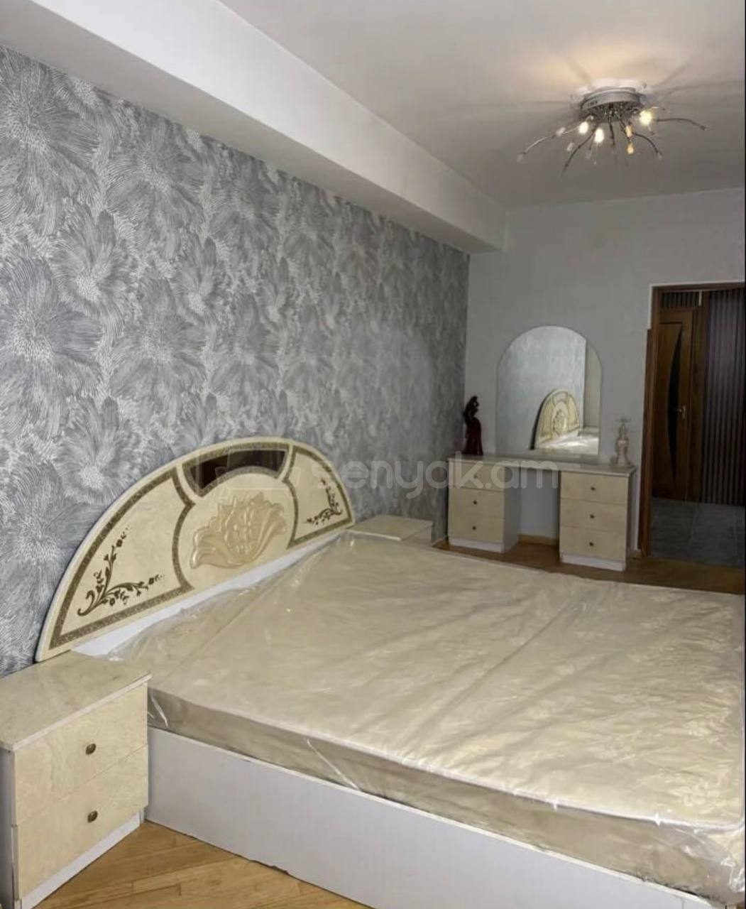 3 Սենյականոց Բնակարան, 76քմ, 5/14 հարկ, Կապիտալ Վերանորոգված, Կահավորված, Արևկող