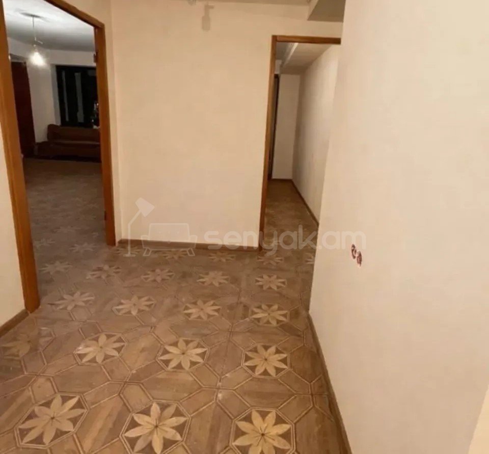 3 Սենյականոց Բնակարան, 97քմ, 10/14 հարկ, Նորմալ Վիճակում