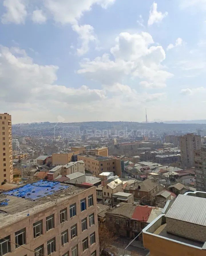 3 Սենյականոց Բնակարան, 97քմ, 10/14 հարկ, Նորմալ Վիճակում