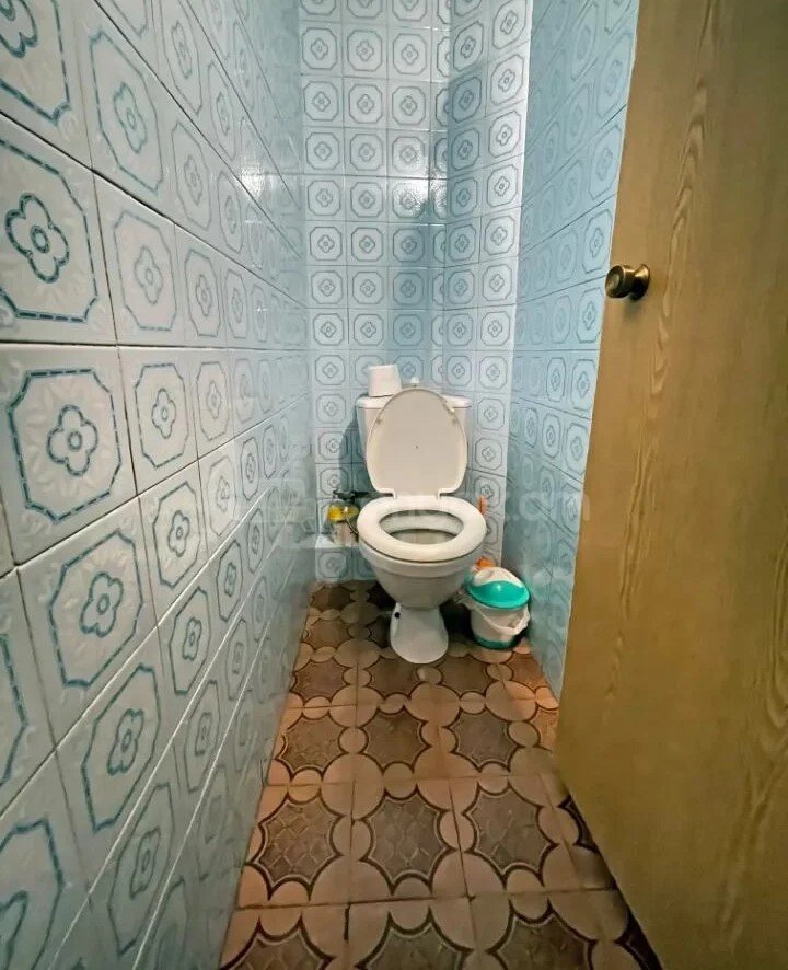 3 Սենյականոց Բնակարան Քարե Շենքում, 110քմ, 2/5 հարկ, Պետական Վիճակում