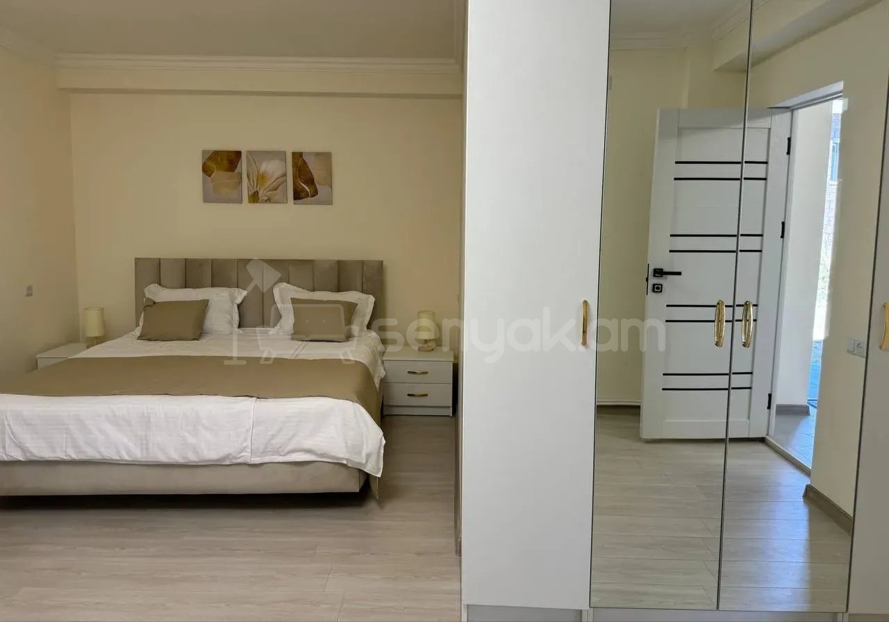 3 Սենյականոց Բնակարան Քարե Շենքում, 85քմ, 1/3 հարկ, Նորմալ Վիճակում, Կահավորված