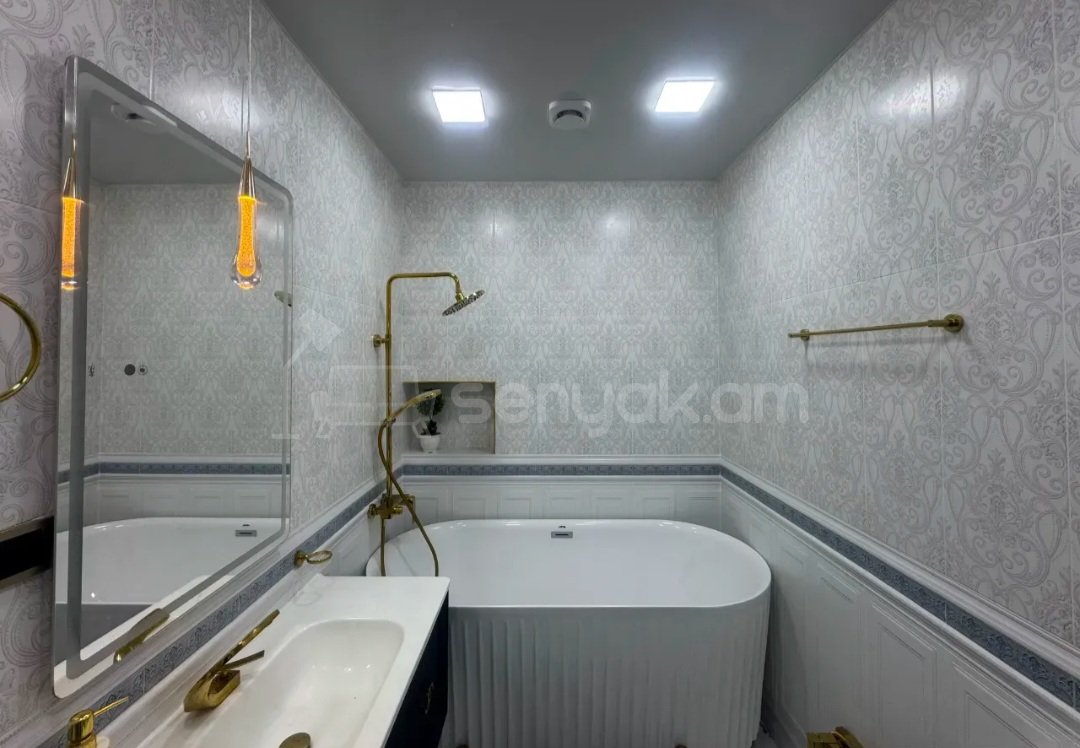 4 Սենյականոց Բնակարան Նորակառույցում, 124քմ, 8/9 հարկ, Դիզայներական Վերանորոգված