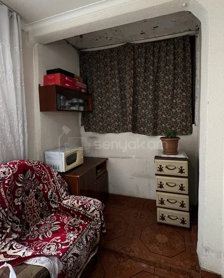 2 Սենյականոց Բնակարան Քարե Շենքում, 54քմ, 4/5 հարկ, Նորմալ Վիճակում