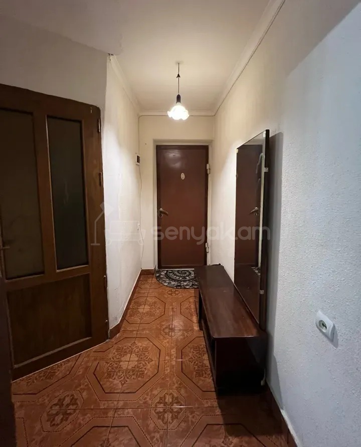 2 Սենյականոց Բնակարան Քարե Շենքում, 54քմ, 4/5 հարկ, Նորմալ Վիճակում