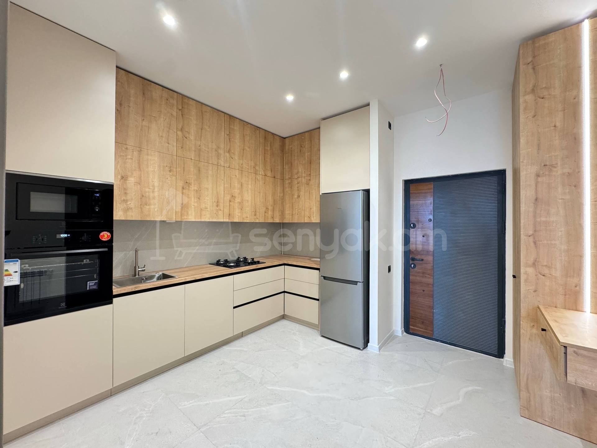 2 Սենյականոց Բնակարան Նորակառույցում, 65քմ, 11/16 հարկ, Դիզայներական Վերանորոգված, Կահավորված, Արևկող