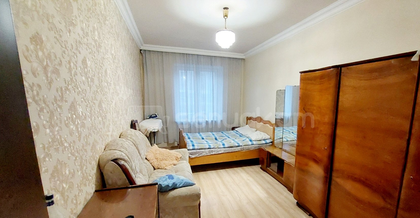 2 Սենյականոց Բնակարան Քարե Շենքում, 75քմ, 2/5 հարկ, Նորմալ Վիճակում, Կահավորված, Արևկող