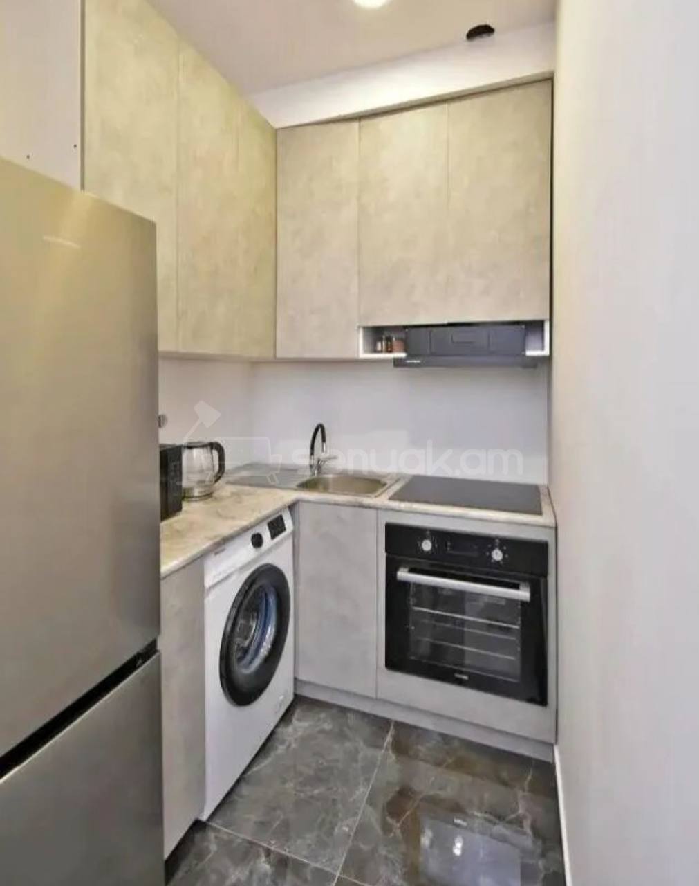 2 Սենյականոց Բնակարան, 51քմ, 1/9 հարկ, Կապիտալ Վերանորոգված, Կահավորված, Արևկող