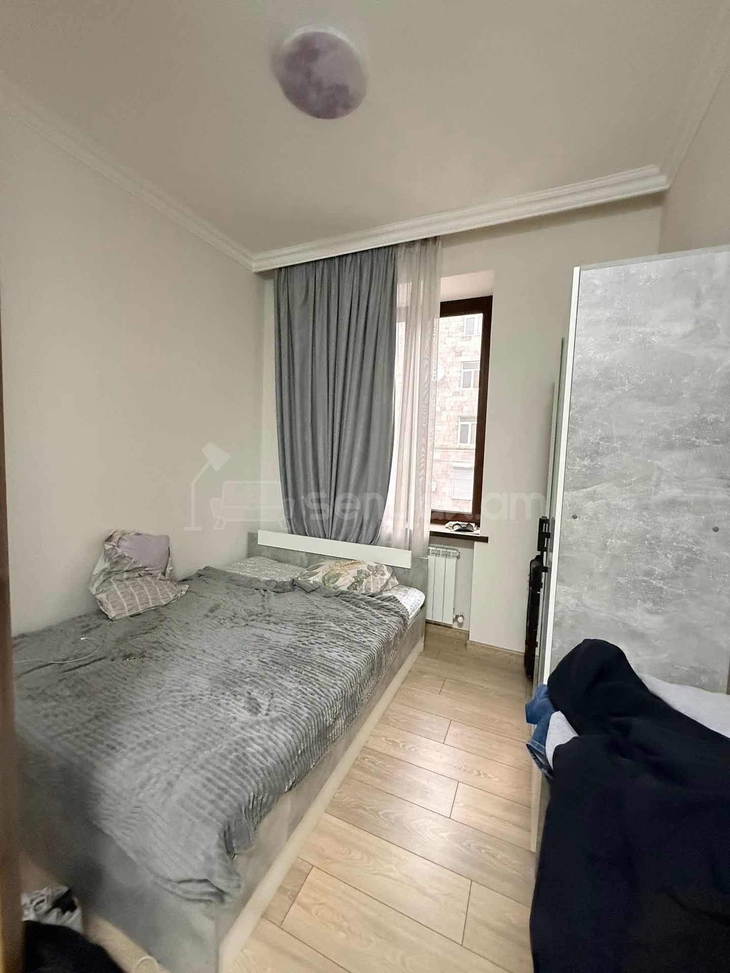 1 Սենյականոց Բնակարան Քարե Շենքում, 61քմ, 2/5 հարկ, Կապիտալ Վերանորոգված, Կահավորված, Արևկող