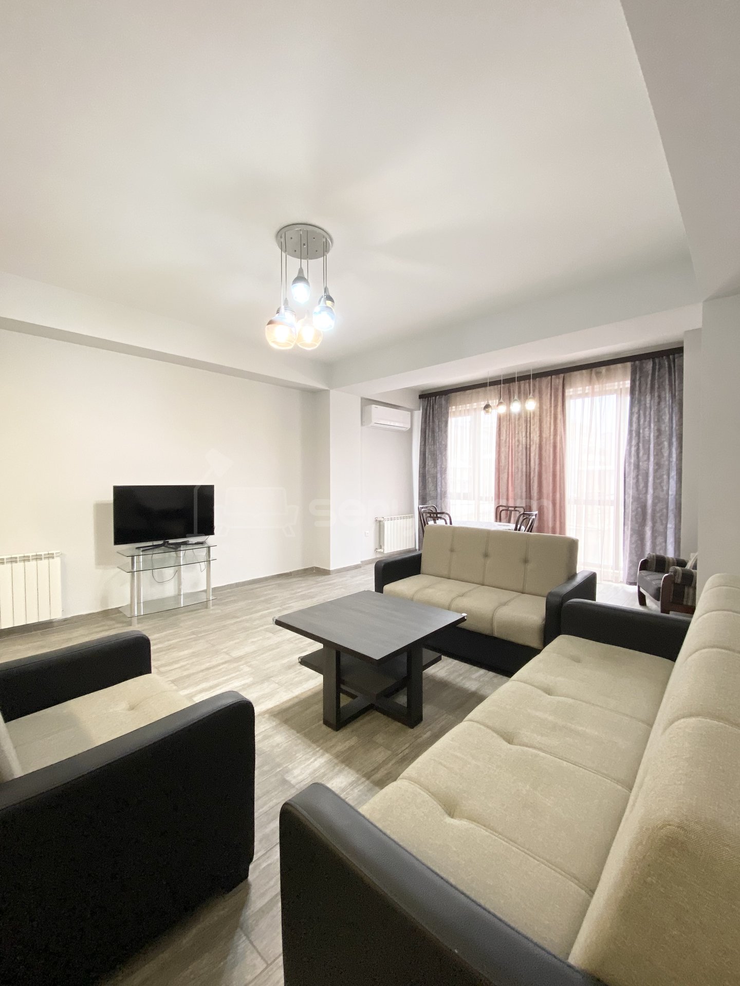 3 Սենյականոց Բնակարան Նորակառույցում, 96քմ, 3/6 հարկ, Կապիտալ Վերանորոգված, Կահավորված, Արևկող