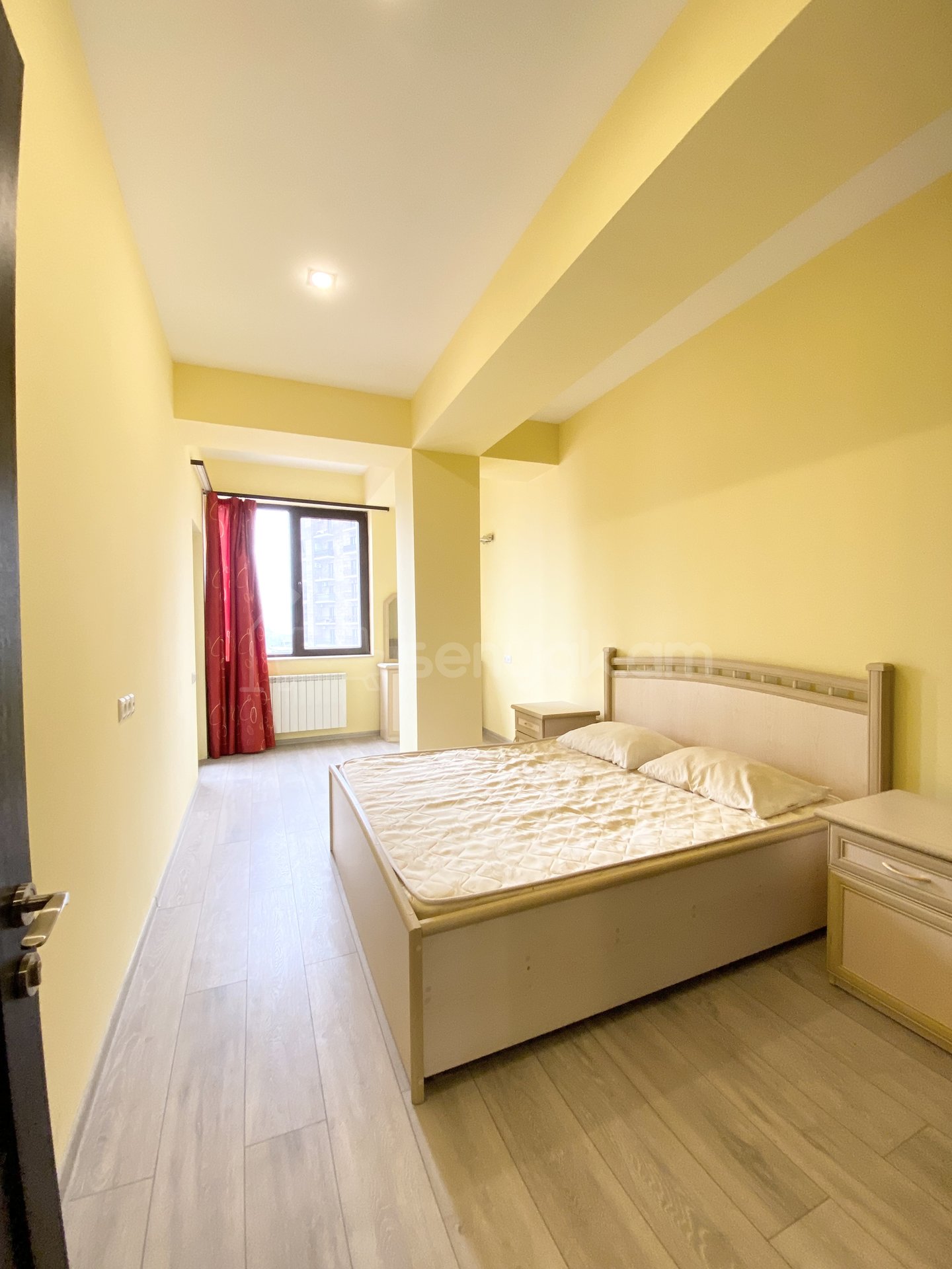 3 Սենյականոց Բնակարան Նորակառույցում, 96քմ, 3/6 հարկ, Կապիտալ Վերանորոգված, Կահավորված, Արևկող