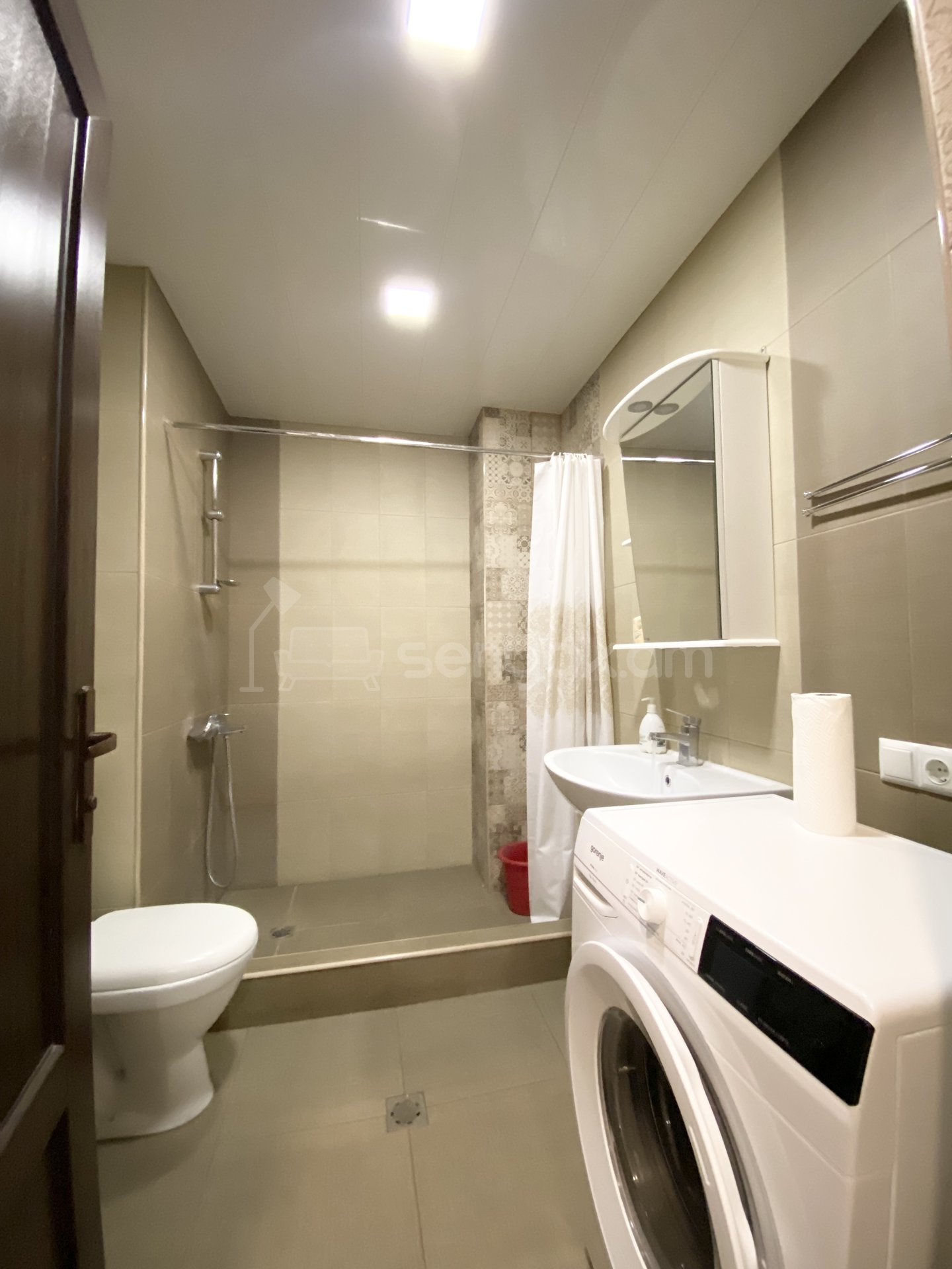 3 Սենյականոց Բնակարան Նորակառույցում, 96քմ, 3/6 հարկ, Կապիտալ Վերանորոգված, Կահավորված, Արևկող