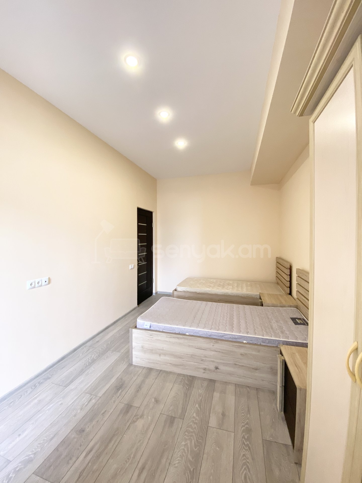 3 Սենյականոց Բնակարան Նորակառույցում, 96քմ, 3/6 հարկ, Կապիտալ Վերանորոգված, Կահավորված, Արևկող