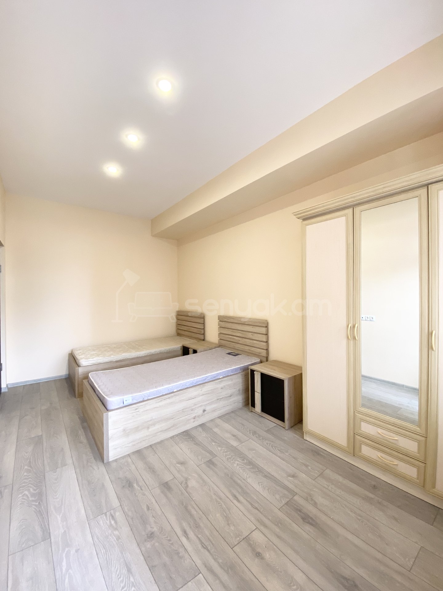 3 Սենյականոց Բնակարան Նորակառույցում, 96քմ, 3/6 հարկ, Կապիտալ Վերանորոգված, Կահավորված, Արևկող