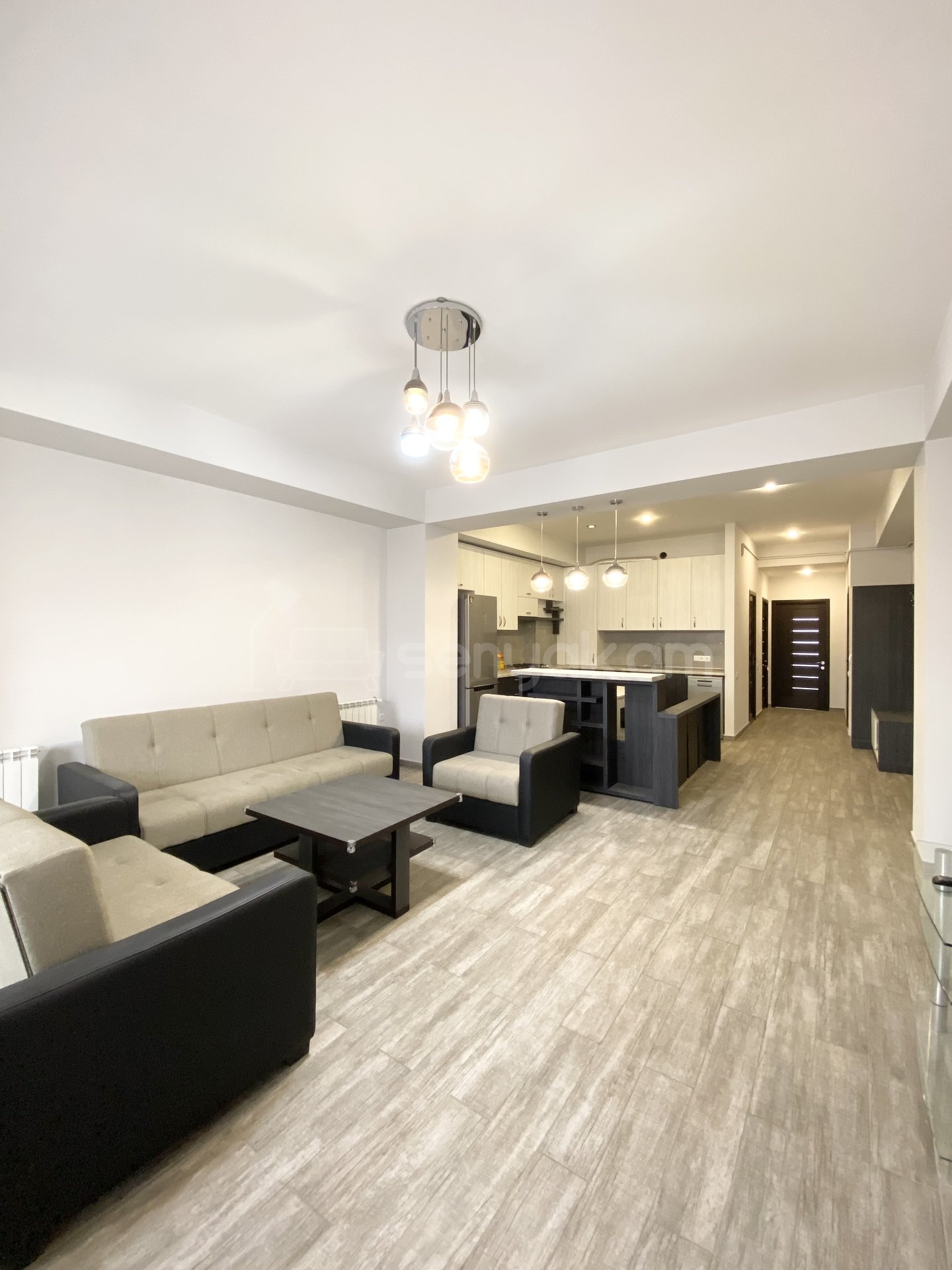 3 Սենյականոց Բնակարան Նորակառույցում, 96քմ, 3/6 հարկ, Կապիտալ Վերանորոգված, Կահավորված, Արևկող