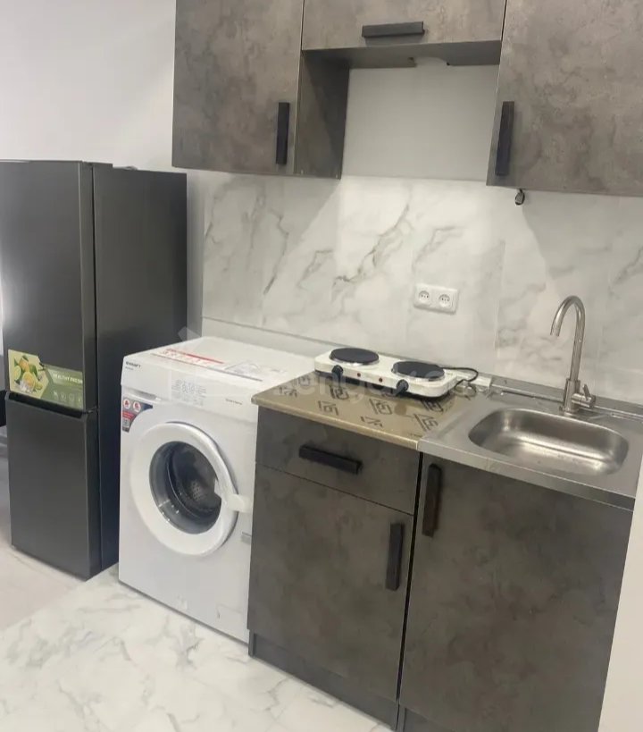 1 Սենյականոց Բնակարան Քարե Շենքում, 35քմ, 1/1 հարկ, Կապիտալ Վերանորոգված, Կահավորված