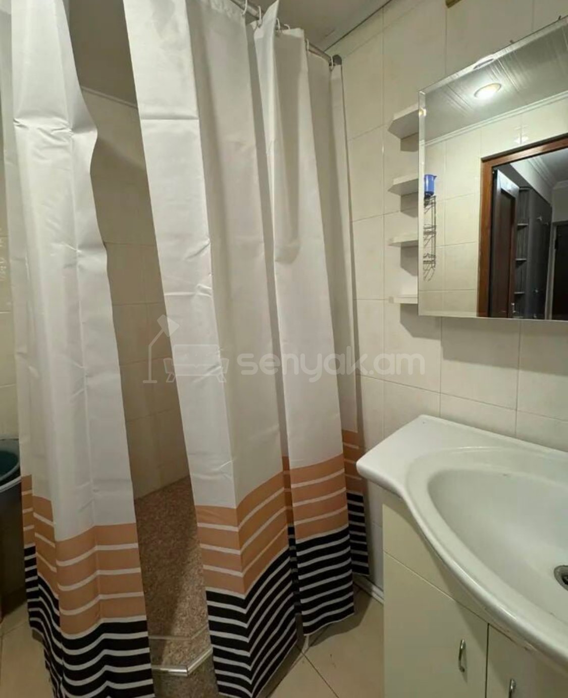 3 Սենյականոց Բնակարան, 90քմ, 10/12 հարկ, Կապիտալ Վերանորոգված, Կահավորված, Արևկող