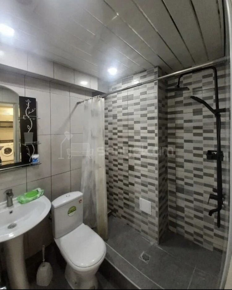 2 Սենյականոց Բնակարան Քարե Շենքում, 47քմ, 3/11 հարկ, Կապիտալ Վերանորոգված, Կահավորված, Արևկող