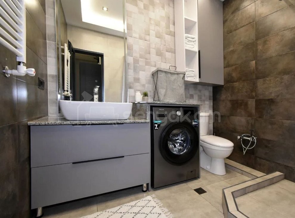 2 Սենյականոց Բնակարան Քարե Շենքում, 45քմ, 3/5 հարկ, Դիզայներական Վերանորոգված, Կահավորված