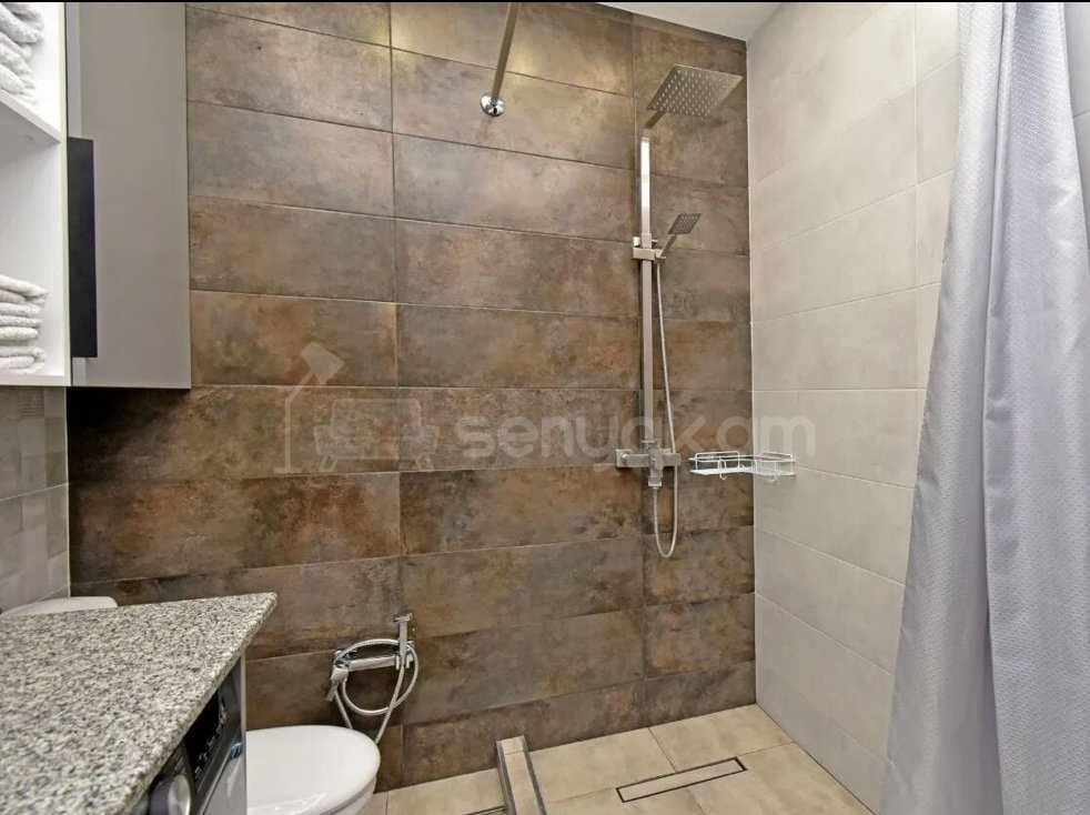 2 Սենյականոց Բնակարան Քարե Շենքում, 45քմ, 3/5 հարկ, Դիզայներական Վերանորոգված, Կահավորված