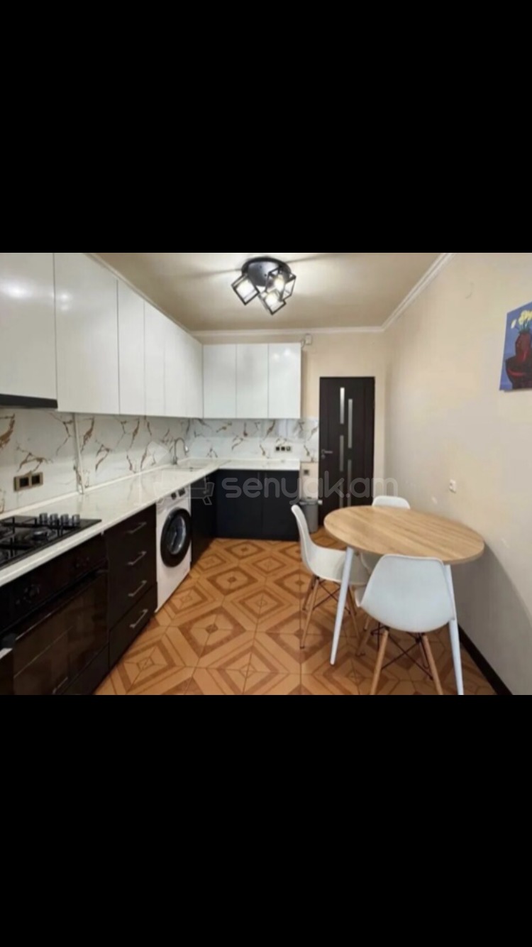 3 Սենյականոց Բնակարան, 110քմ, 8/10 հարկ, Կապիտալ Վերանորոգված, Կահավորված