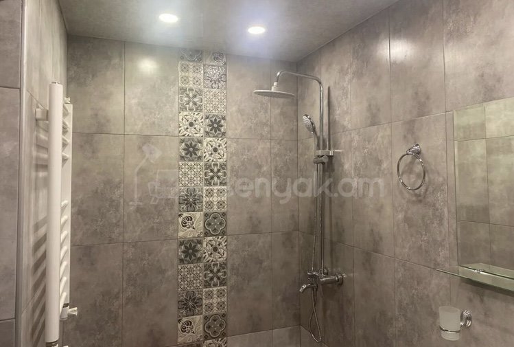 3 Սենյականոց Բնակարան, 110քմ, 8/10 հարկ, Կապիտալ Վերանորոգված, Կահավորված, Արևկող