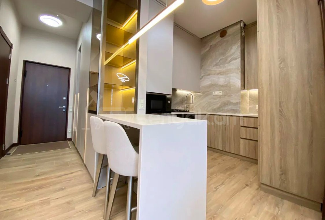 2 Սենյականոց Բնակարան Նորակառույցում, 52քմ, 4/18 հարկ, Դիզայներական Վերանորոգված, Կահավորված