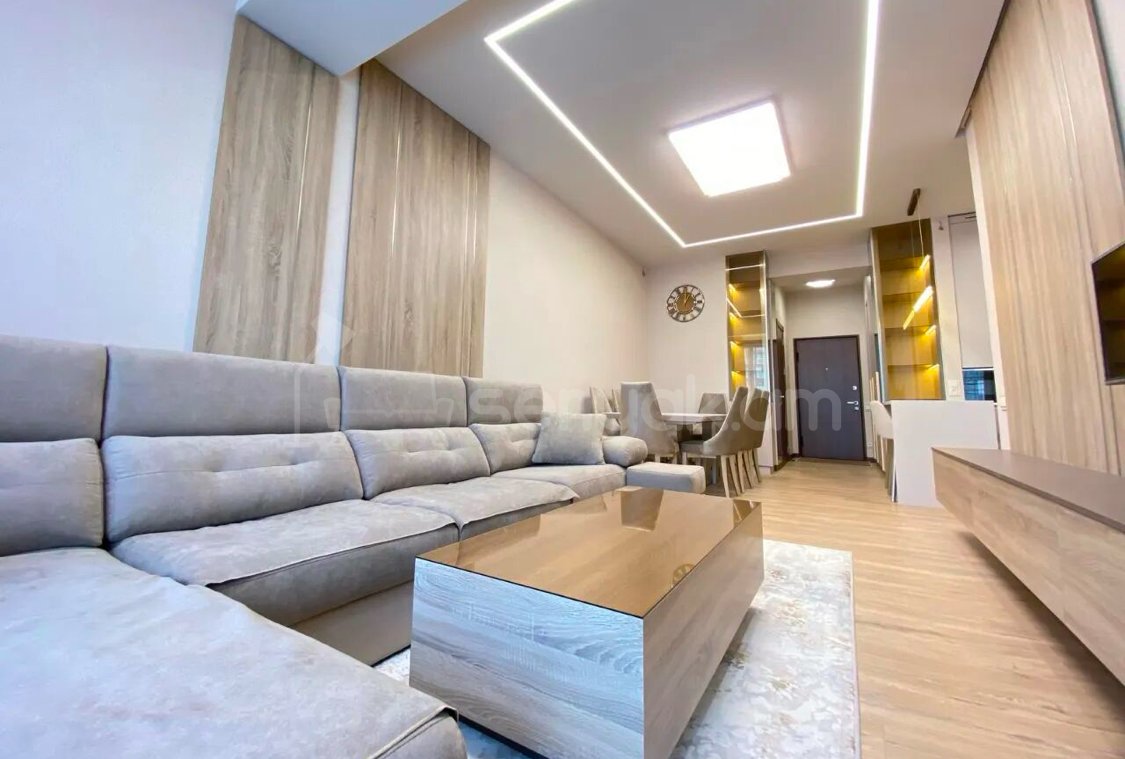 2 Սենյականոց Բնակարան Նորակառույցում, 52քմ, 4/18 հարկ, Դիզայներական Վերանորոգված, Կահավորված