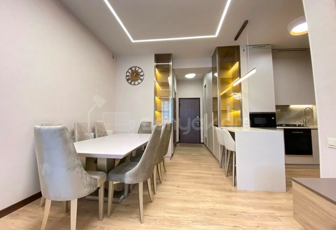 2 Սենյականոց Բնակարան Նորակառույցում, 52քմ, 4/18 հարկ, Դիզայներական Վերանորոգված, Կահավորված