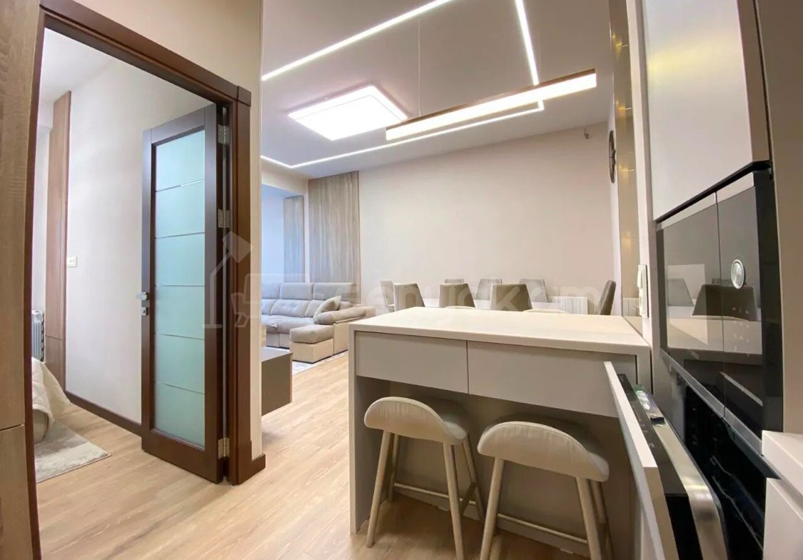 2 Սենյականոց Բնակարան Նորակառույցում, 52քմ, 4/18 հարկ, Դիզայներական Վերանորոգված, Կահավորված