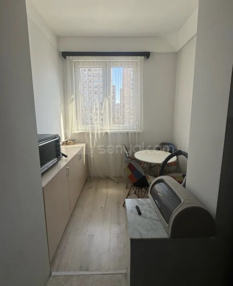 2 Սենյականոց Բնակարան, 50քմ, 8/9 հարկ, Դիզայներական Վերանորոգված, Կահավորված, Արևկող