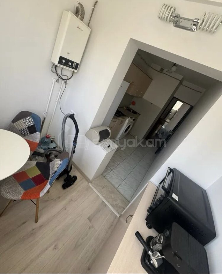 2 Սենյականոց Բնակարան, 50քմ, 8/9 հարկ, Դիզայներական Վերանորոգված, Կահավորված, Արևկող