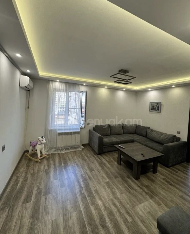 2 Սենյականոց Բնակարան, 50քմ, 8/9 հարկ, Դիզայներական Վերանորոգված, Կահավորված, Արևկող