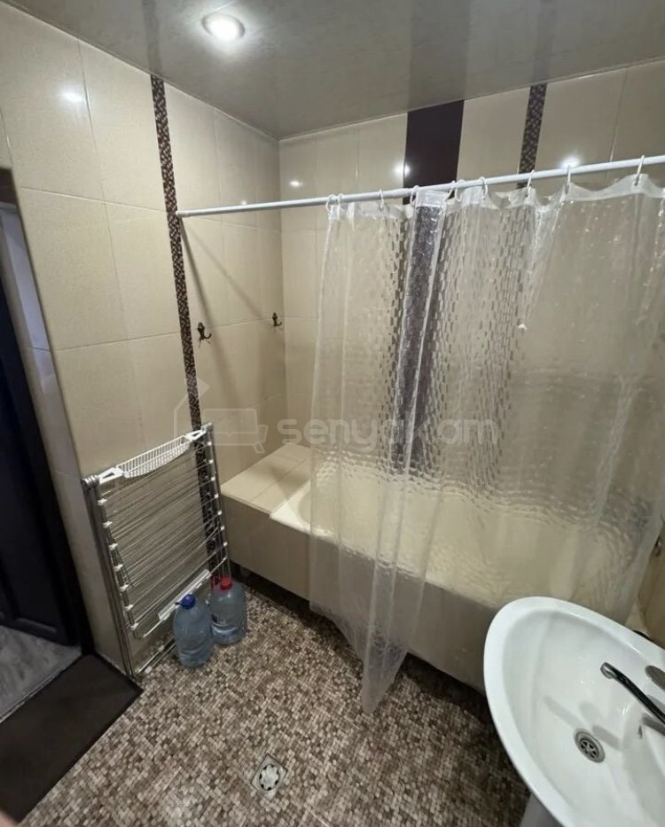 2 Սենյականոց Բնակարան, 50քմ, 8/9 հարկ, Դիզայներական Վերանորոգված, Կահավորված, Արևկող