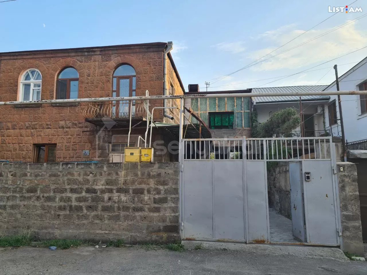 4 Սենյականոց Սեփական Տուն, 87քմ, Նորմալ Վիճակում, Մասամբ Կահավորված