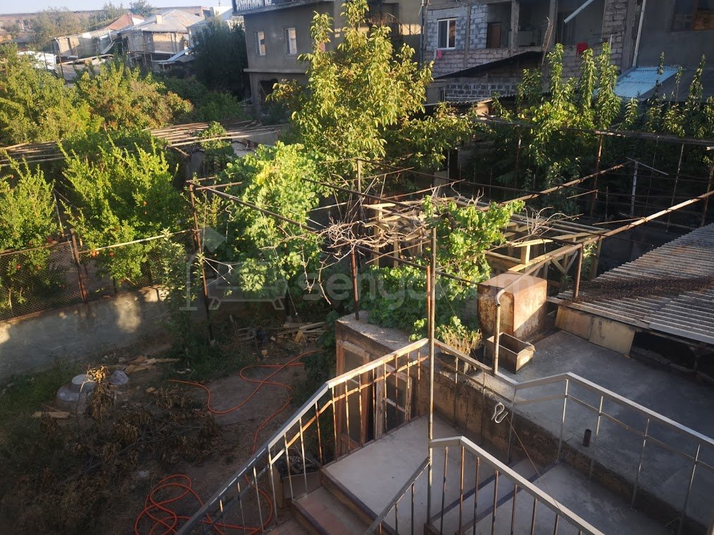 4 Սենյականոց Սեփական Տուն, 87քմ, Նորմալ Վիճակում, Մասամբ Կահավորված