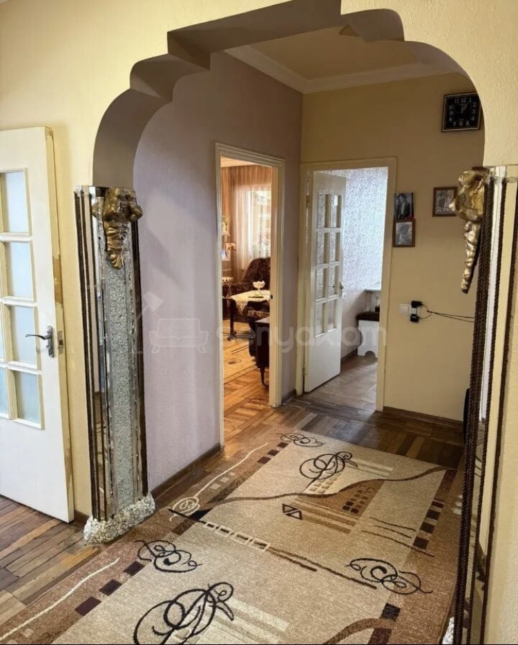 3 Սենյականոց Բնակարան, 76քմ, 6/9 հարկ, Նորմալ Վիճակում