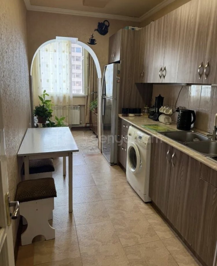 3 Սենյականոց Բնակարան, 76քմ, 6/9 հարկ, Նորմալ Վիճակում