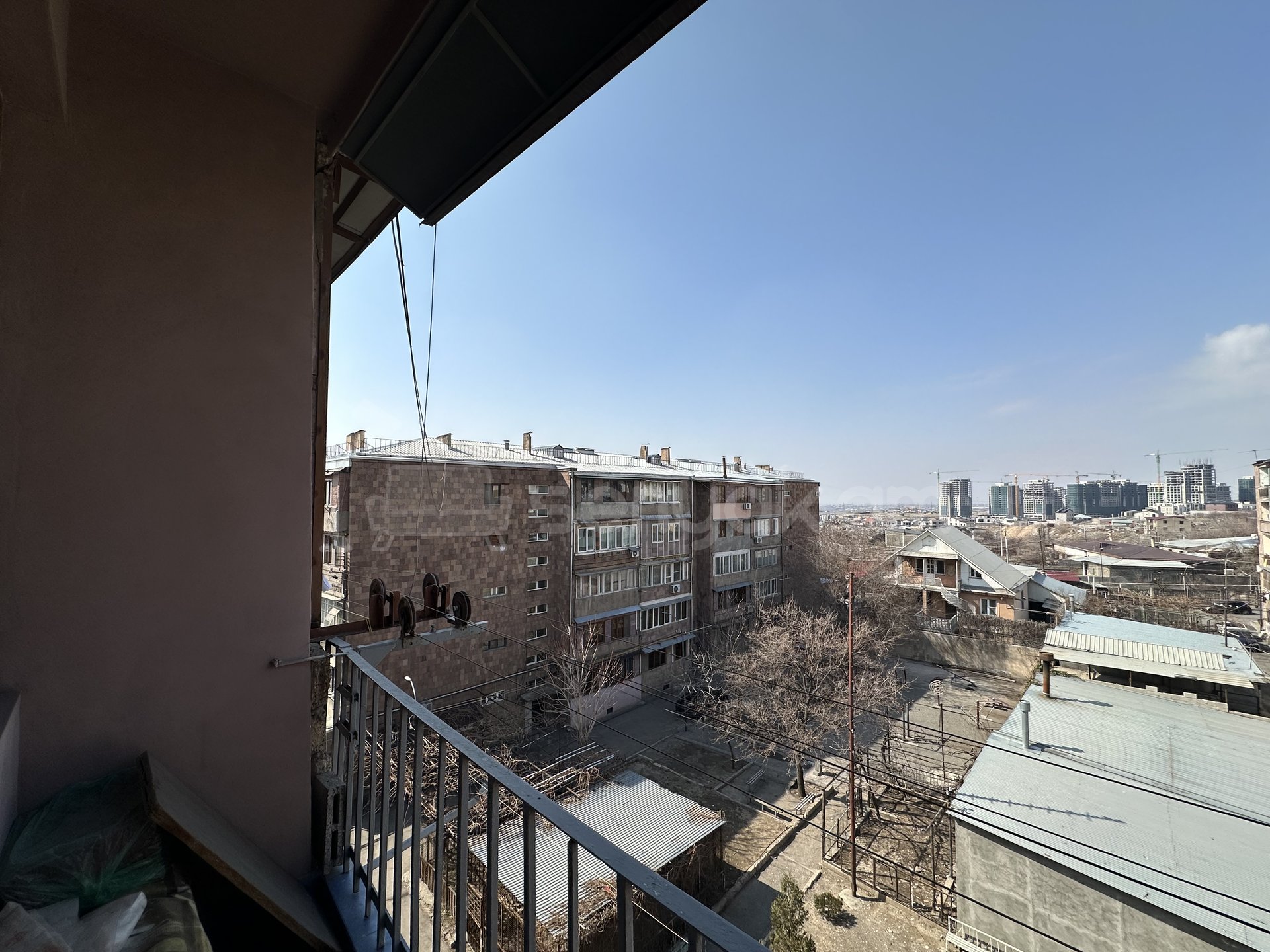 3 Սենյականոց Բնակարան Քարե Շենքում, 65քմ, 5/5 հարկ, Կոսմետիկ Վերանորոգված