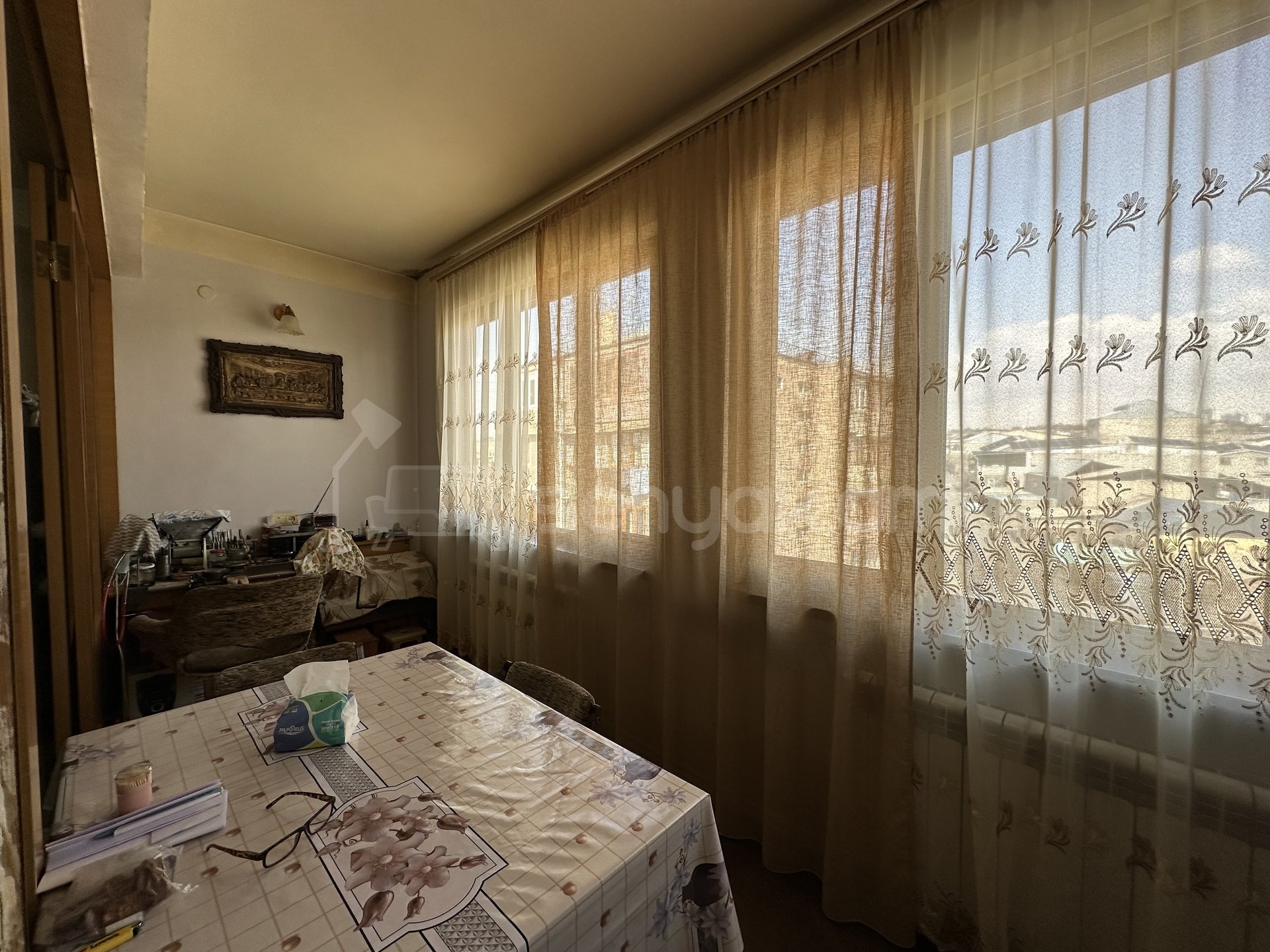 3 Սենյականոց Բնակարան Քարե Շենքում, 65քմ, 5/5 հարկ, Կոսմետիկ Վերանորոգված