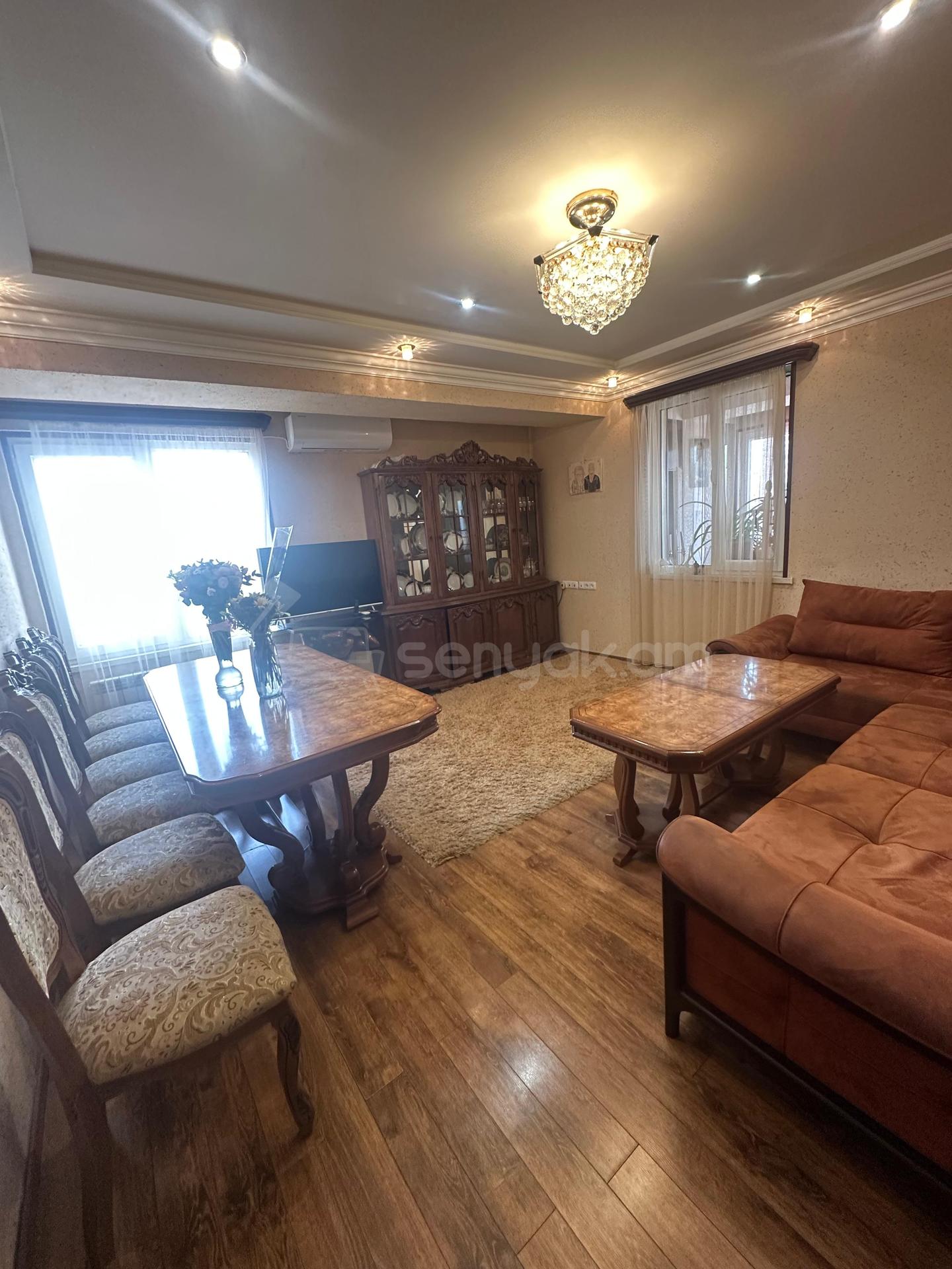 4 Սենյականոց Բնակարան, 81քմ, 7/14 հարկ, Կապիտալ Վերանորոգված