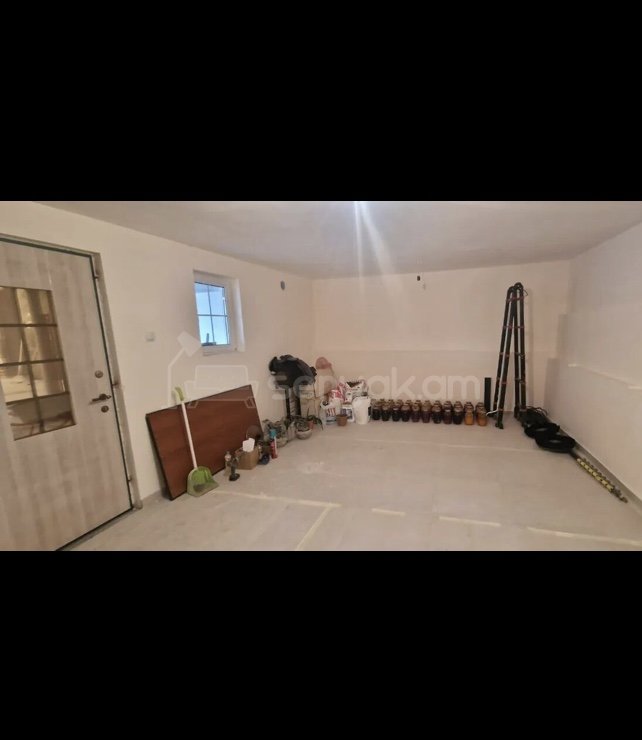 5 Սենյականոց Սեփական Տուն, 190քմ, Նորմալ Վիճակում