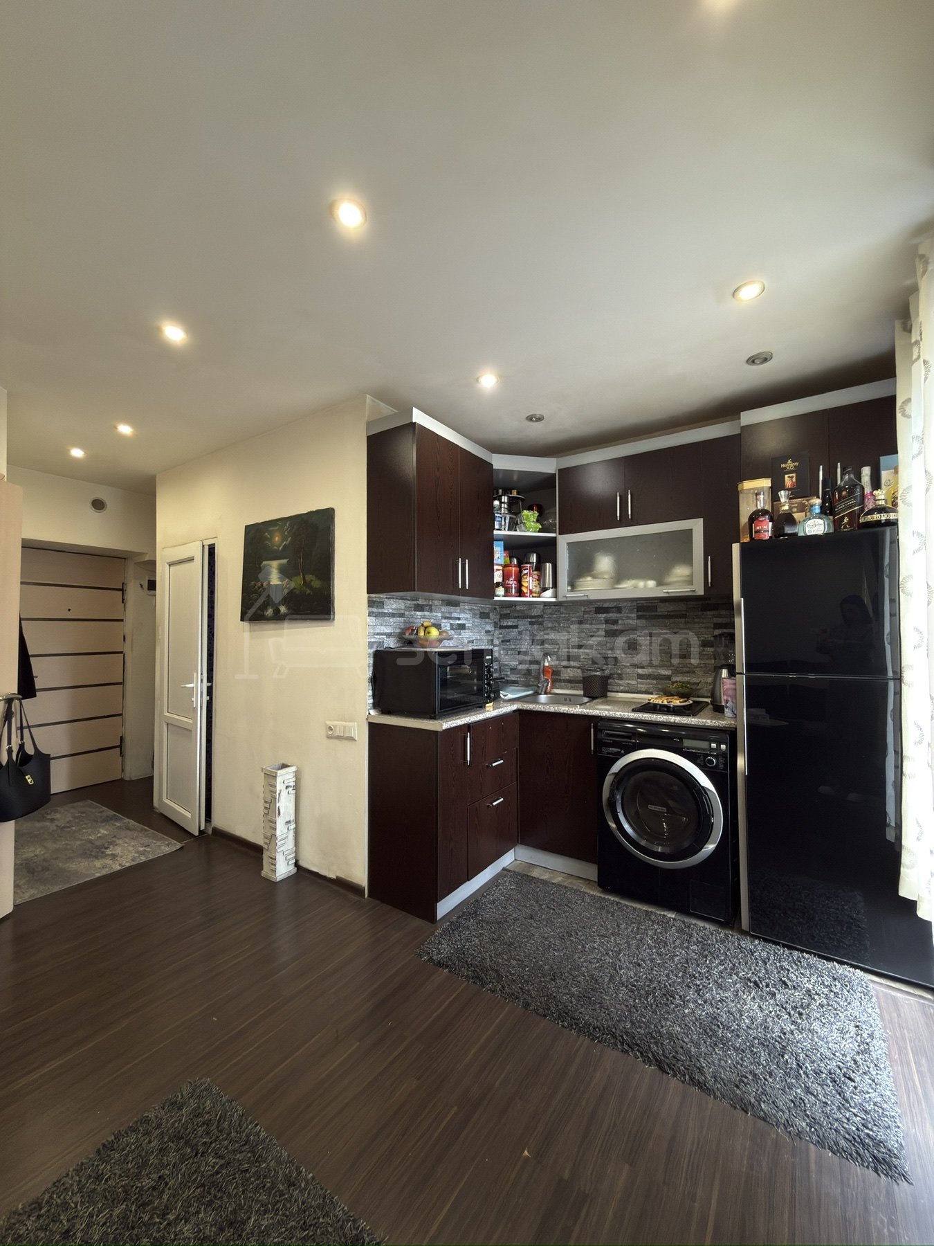 1 Սենյականոց Բնակարան Քարե Շենքում, 29քմ, 1/4 հարկ, Նորմալ Վիճակում