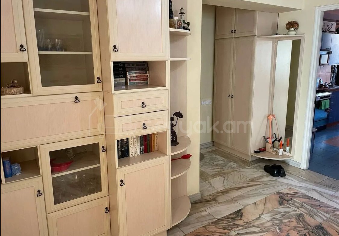 3 Սենյականոց Բնակարան, 81քմ, 5/10 հարկ, Կապիտալ Վերանորոգված