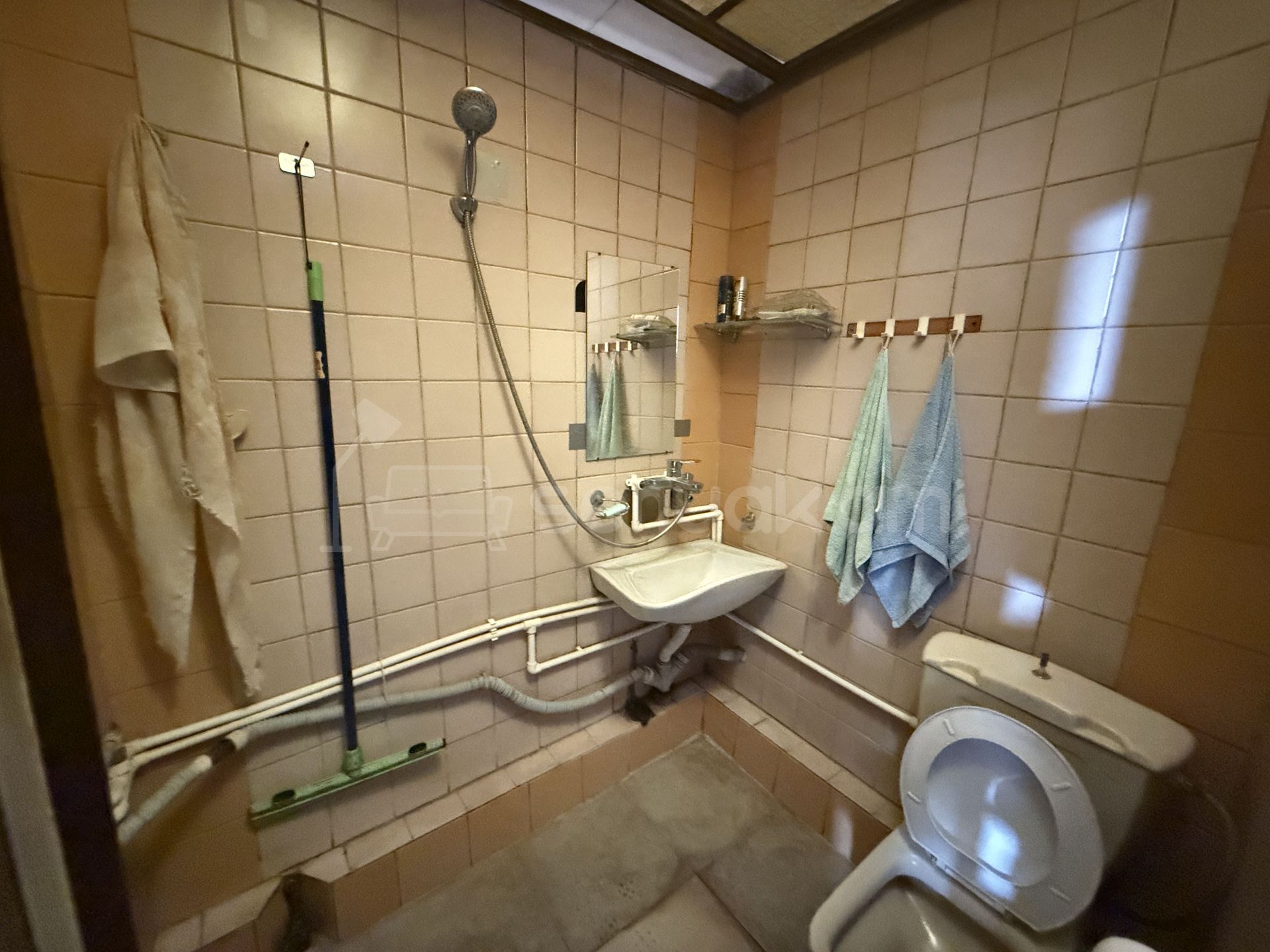 2 Սենյականոց Բնակարան Քարե Շենքում, 78քմ, 1/5 հարկ, Պետական Վիճակում