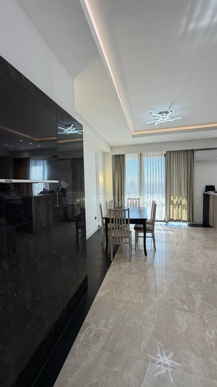 3 Սենյականոց Բնակարան Նորակառույցում, 110քմ, 12/16 հարկ, Դիզայներական Վերանորոգված, Կահավորված