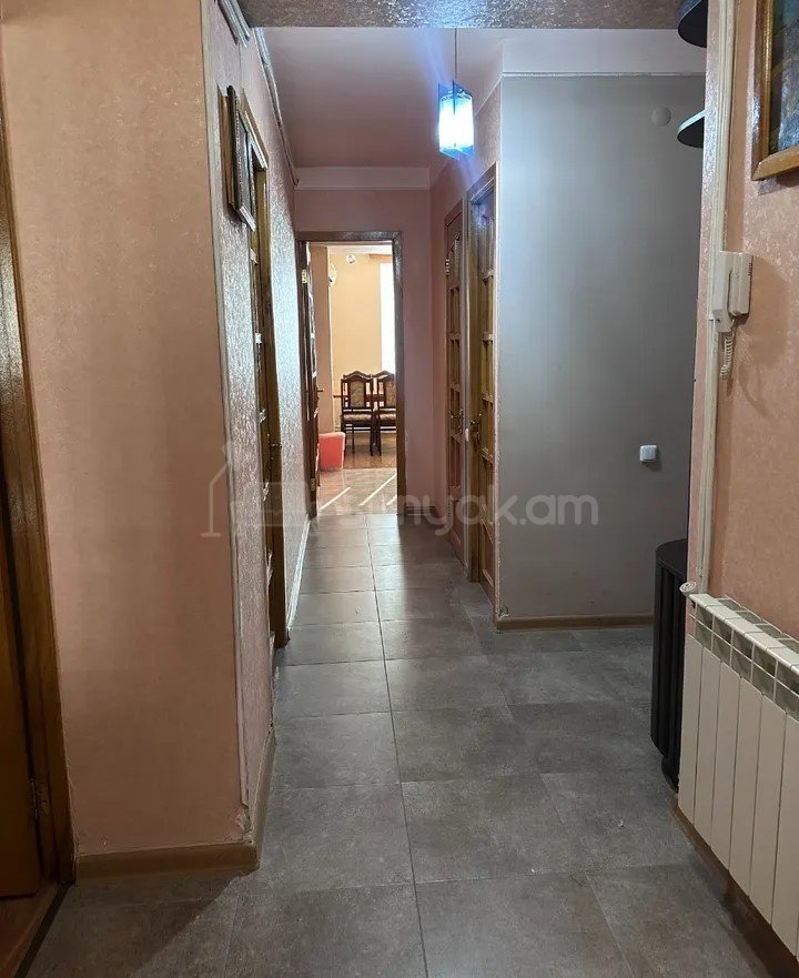 3 Սենյականոց Բնակարան, 89քմ, 8/9 հարկ, Կապիտալ Վերանորոգված