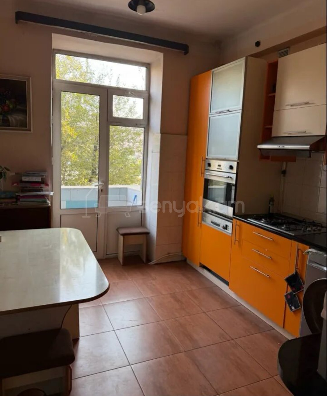 2 Սենյականոց Բնակարան Քարե Շենքում, 76քմ, 3/5 հարկ, Կապիտալ Վերանորոգված, Կահավորված