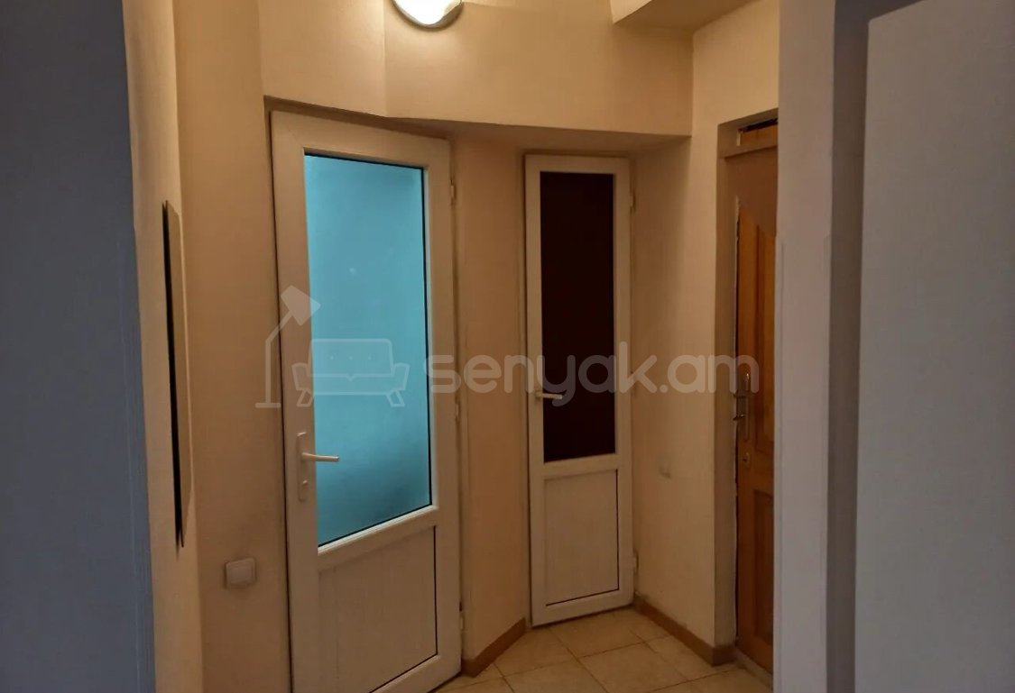 1 Սենյականոց Բնակարան, 42քմ, 7/11 հարկ, Նորմալ Վիճակում, Կահավորված