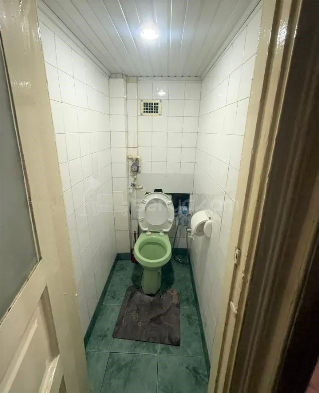 3 Սենյականոց Բնակարան Քարե Շենքում, 64քմ, 3/5 հարկ, Պետական Վիճակում