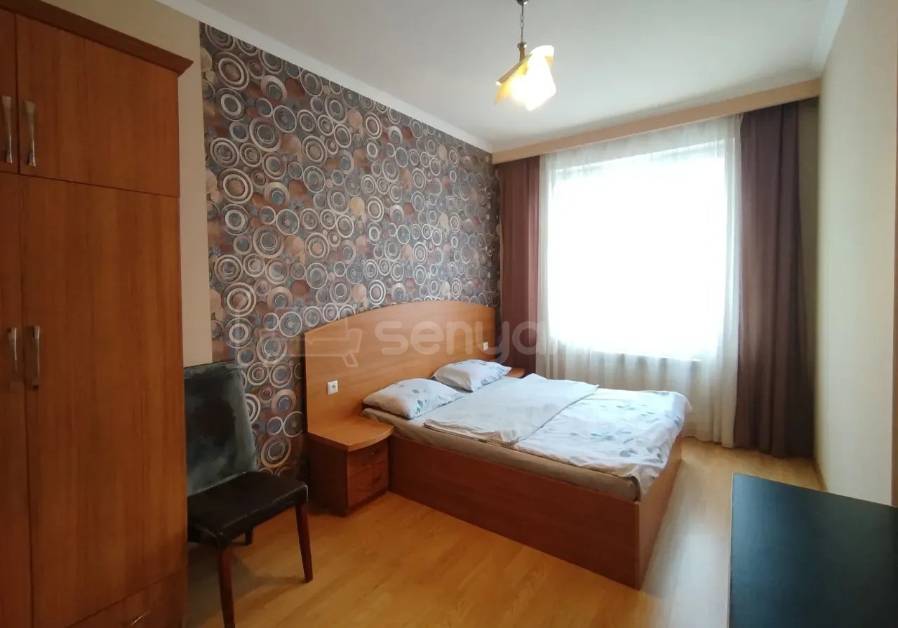 3 Սենյականոց Բնակարան Քարե Շենքում, 70քմ, 6/8 հարկ, Նորմալ Վիճակում, Կահավորված